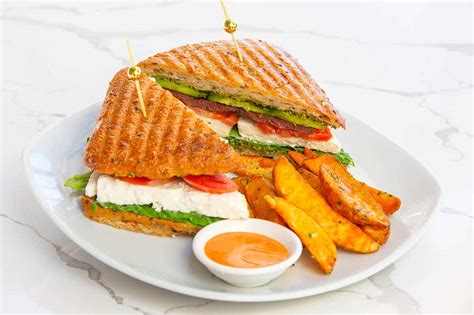 Utopia Caffe | Classic Sandwich