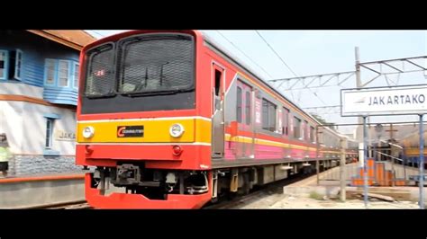 Kompilasi Krl Commuter Livery R Y Di Lintas Jabodetabek Part Youtube