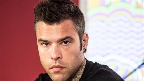 Fedez Le Prime Parole Dall Ospedale Ho Avuto Un Emorragia Interna