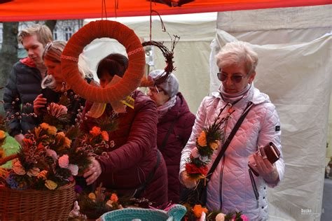 Jarmark Wielkanocny w Busku Zdroju i Życzenia dla Mieszkańców foto