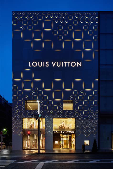 Louis Vuitton Ginza Cafe Iucn Water