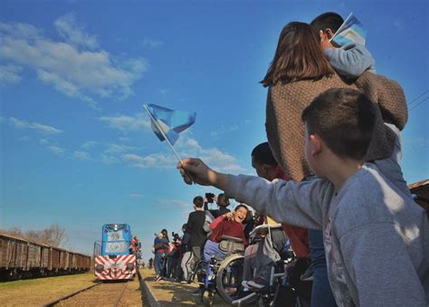 El Tren Mitre Vuelve A Pasar Por San Antonio De Areco Infocielo