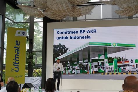 foto bp akr luncurkan bbm ron    harga  keunggulannya