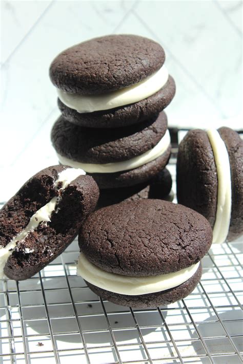 Homemade Oreo Cakesters - The Squeaky Mixer