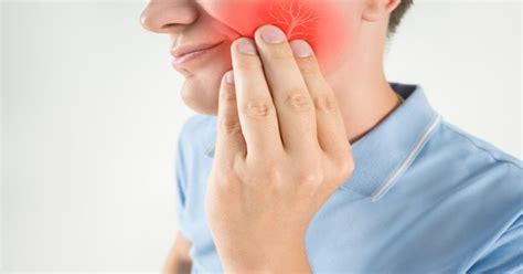 common signs  persistent issues   root canal treated tooth