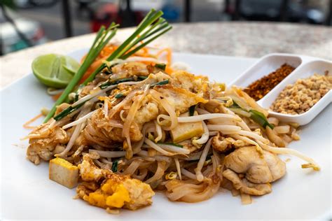 The 10 Best Thai Restaurants In Atlanta Serving The Spice Ramble