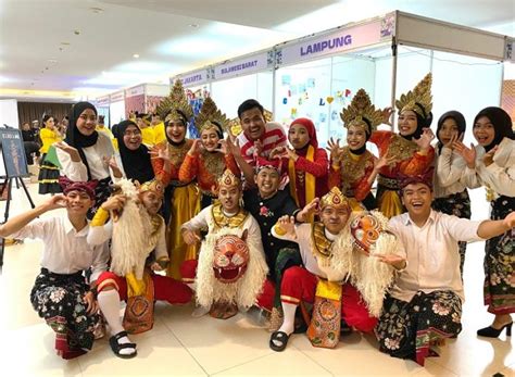 Penampilan Menarik Kontingen Jawa Timur Di Malam Cultural Immersion ADU