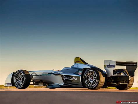 Formula E Racecar Spark Renault Srt E Completes Test Debut Gtspirit