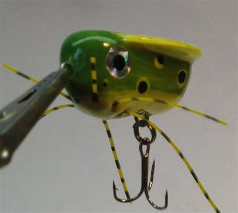 Solar Powered Winged Bug Fishing Lures Green And Yellow Fishing