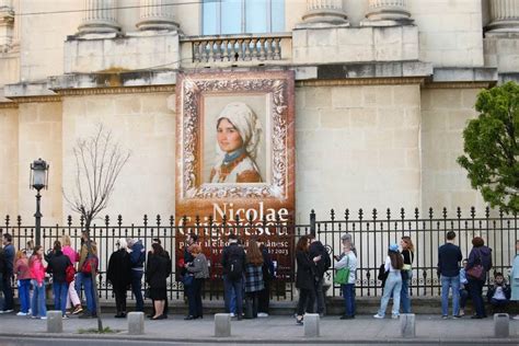 Noaptea Muzeelor Cozi De Sute De Metri La Cele Mai Importante