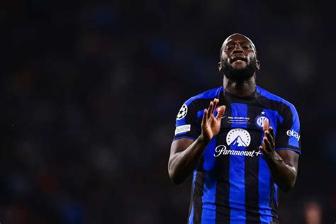 Romelu Lukaku volta a ser alvo de racismo após a final da Liga dos