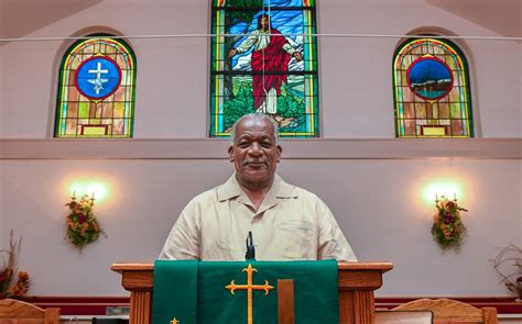 Hilton Heads Senior Pastor Retiring After 29 Years At Queen Chapel Ame