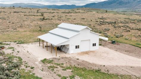 Medium Polar White Barn Roper Buildings