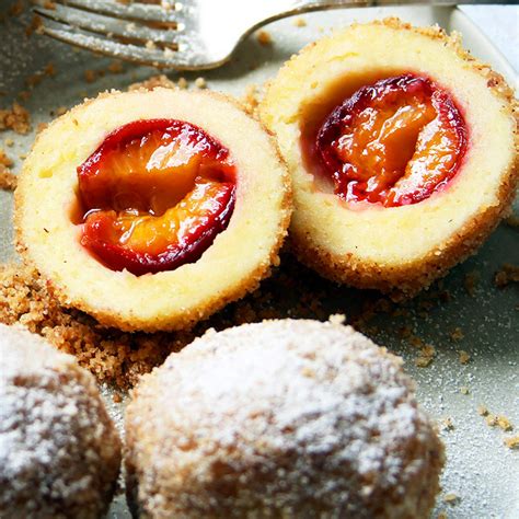 Luftige Zwetschgenknödel aus Kartoffelteig Taste of Travel