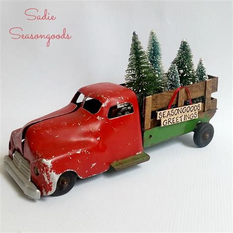 Antique Christmas Tree Delivery Truck | AllFreeHolidayCrafts.com