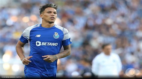 Gabriel Verón é anunciado como o novo atacante do Cruzeiro Esportes