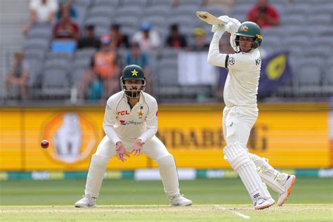 Australia Batter Khawaja Will Get ICC Reprimand Over Black Armband To