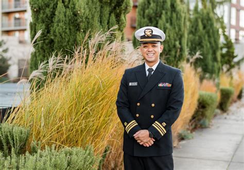 A Pharmacist Serving His Country Touro College Of Pharmacy Touro