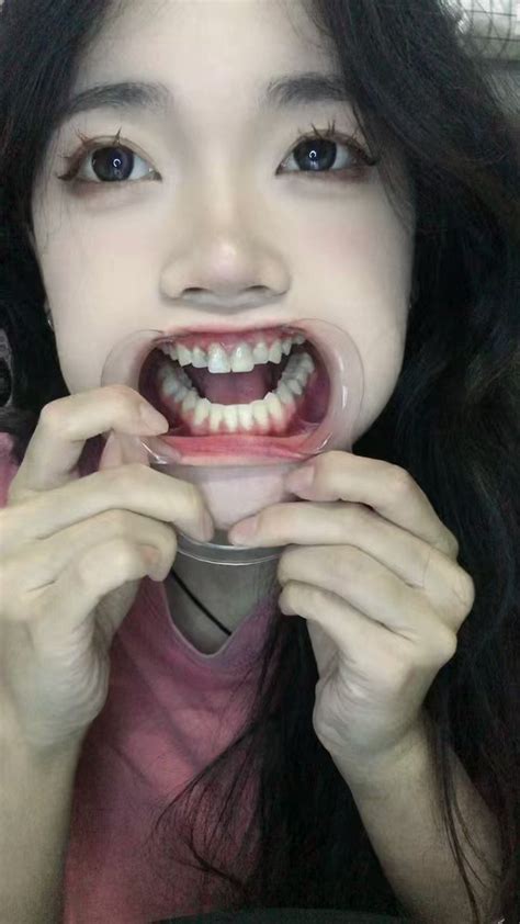 阿黑颜 啊嘿颜 アヘ顔 あへがお 아헤가오 崩坏脸 高潮脸 ahegao 翻白眼舌头 口腔 舌头 扁桃体 喉咙 深