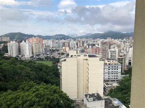 Apartamento Na Rua Fagundes Varela Ing Em Niter I Por R