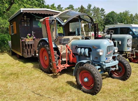 Eicher EM 235 S Ausgestellt Bei Der Traktorenaustellung Der Fendt