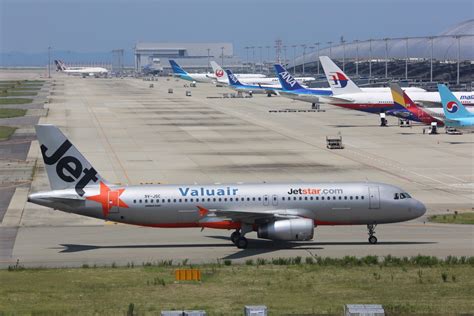 ジェットスターアジア Airbus A320 9V JSC 関西国際空港 航空フォト by meijeanさん 撮影2012年07月04日