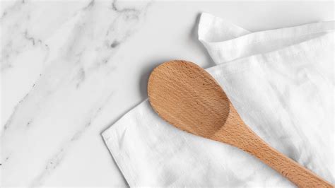 Stop Worrying About Cooking With A Wooden Spoon