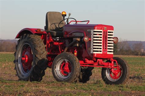 Photos De Rouge Page Les Tracteurs Rouges