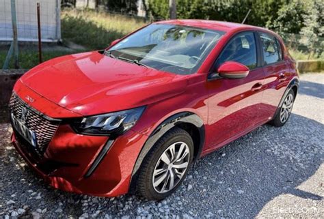 Peugeot E208 Rouge Allure Pack € 23500