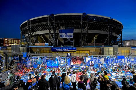 Napoli Ufficiale Lo Stadio Maradona Il Nuovo Nome Del San Paolo