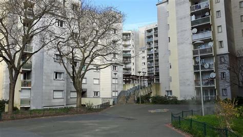 Habitants De Saint Denis Debout Contre Les Trafics Neuf Mois Apr S