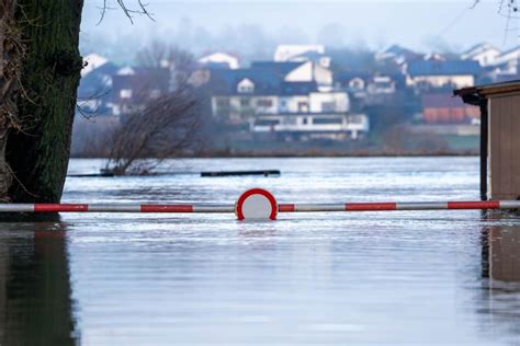 Zahlreiche Fotos Und Aktuelle Infos Zur Hochwasser Situation Im Kreis