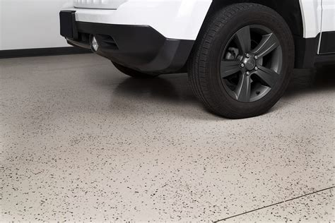 Rust Oleum 381087 RockSolid Polycuramine 2 5 Car Garage Floor Coating