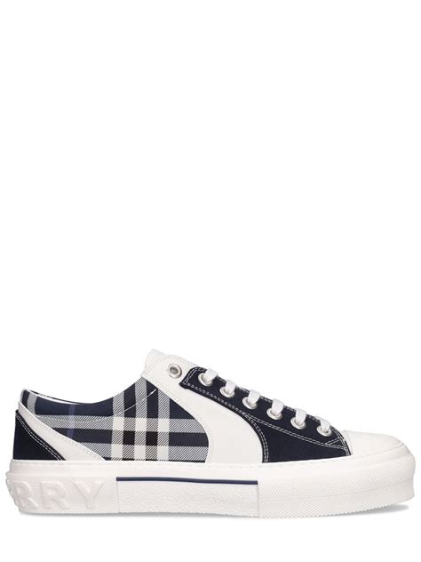 Sneakers Burberry Luxe Modalova