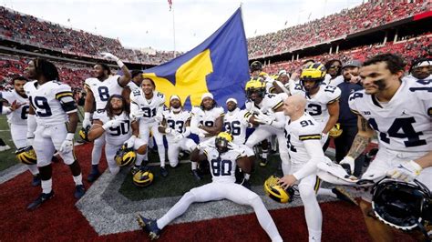 Watch Michigan Players Plant Flag At Ohio State S Midfield After