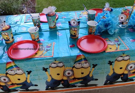 It's Written on the Wall: Despicable Me - Minions Birthday Party-So ...