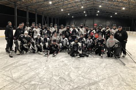 Les Flames De Gatineau Et Les Seigneurs De La Petite Nation M A