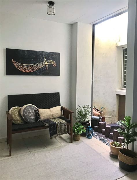 Malaysian 2 Storey Terrace Uses Creative Wall Art For A Malay Nusantara