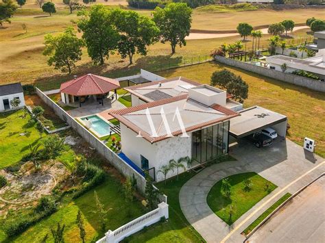 Casa em Condomínio à venda