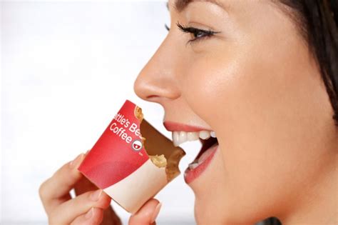 Kfc Unveils The Uk S First Edible Coffee Cup The Scoff Ee Cup Geddit Metro News