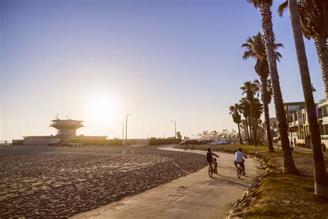 An Insider's Guide to the Best Things to do in Venice Beach