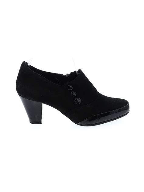 Clarks Solid Black Ankle Boots Size 7 1/2 - 72% off | thredUP