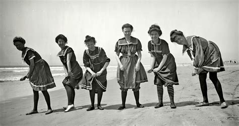 30 Interesting Vintage Photos Of Swimwear Styles From The Victorian Era ~ Vintage Everyday