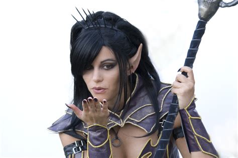 Dark Elf Sorceress Cosplay (from Warhammer online)