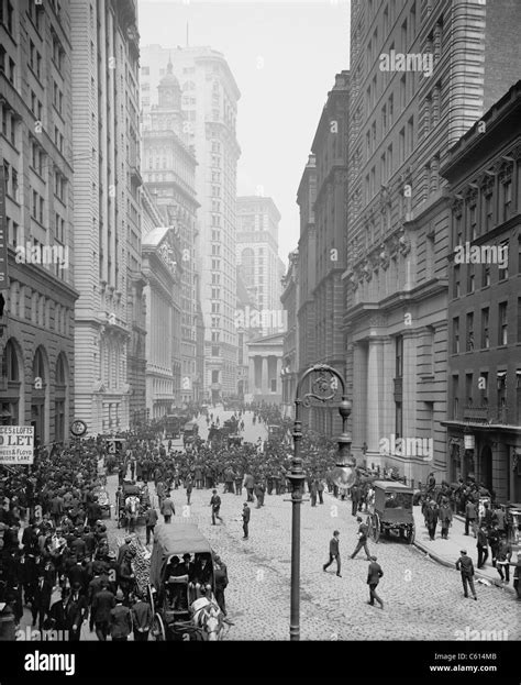 Broad Street Looking North To The Intersection With Wall Street New