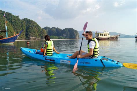 Partecipa A Un Avventura Di Kayak Di Mare Di Un Intera Giornata Nella