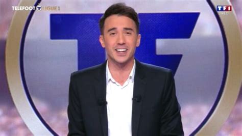 Interview Thomas Mekhiche présentateur de Téléfoot TF1 pendant la