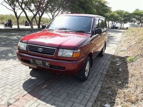 Nostalgia Bersama Keluarga Ini Dia Harga Mobil Kijang LGX Bekas