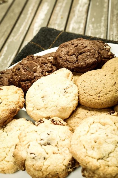 Premium Photo | Cookies with dark chocolate chips