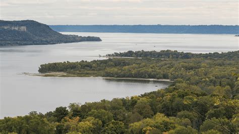 15 Lakes in Wisconsin That'll Take Your Breath Away